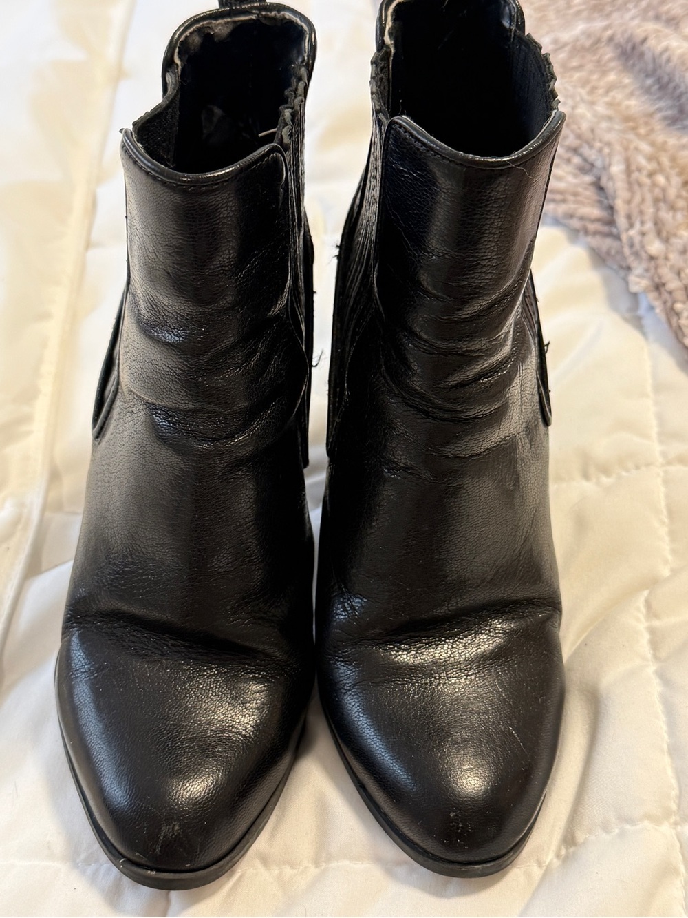 Nine West size 5 Black Leather Ankle Boots - Sleek Pointed Toe Women's Booties